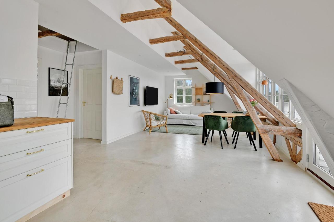 Sunny 1St Floor Apartment Tisvildeleje Exterior photo
